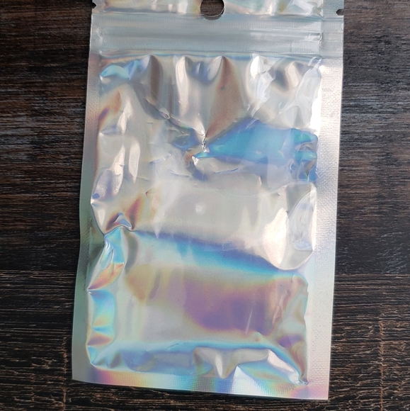 Initial Keychain Letter E with pacifier charm - Picture 6 of 6